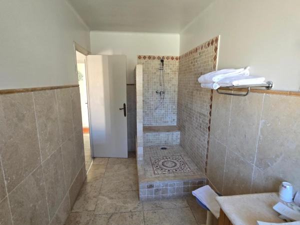 Auberge les Aromes : photo 4 de la chambre chambre triple