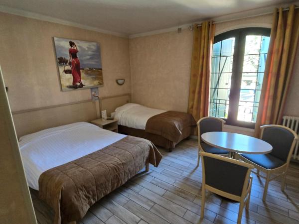 Auberge les Aromes : photo 1 de la chambre chambre familiale (4 adultes) 