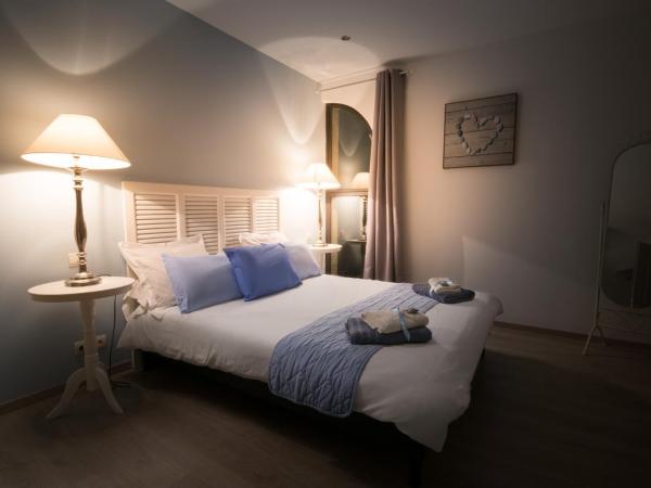 B&B Maison d'hôte et gite Mas d'Eymard : photo 8 de la chambre chambre double supérieure