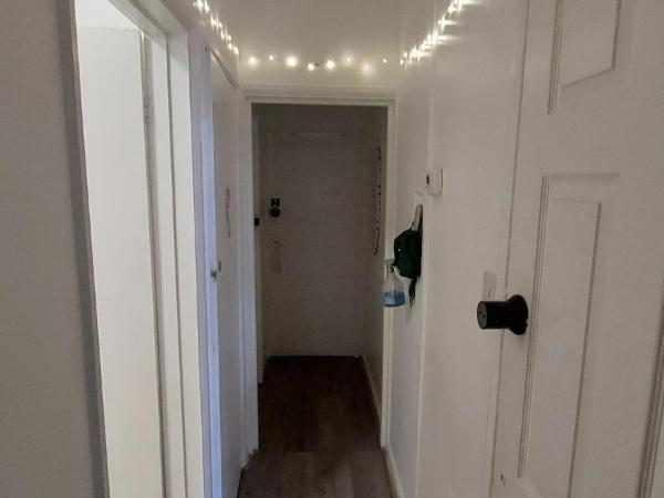 St Pancras Private Rooms : photo 9 de la chambre chambre double avec salle de bains commune