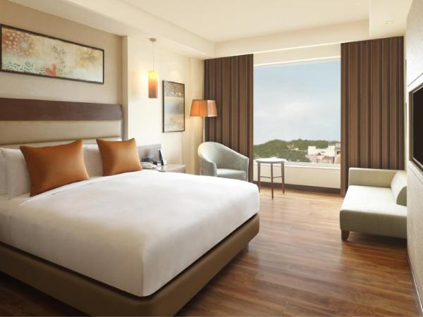 DoubleTree by Hilton Agra : photo 4 de la chambre chambre lit king-size deluxe