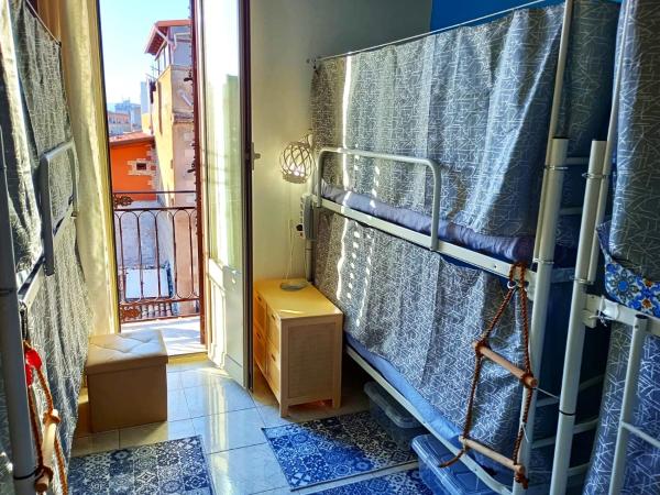 Casa Amari alla Zisa HOSTEL : photo 1 de la chambre lit dans dortoir pour femmes de 6 lits