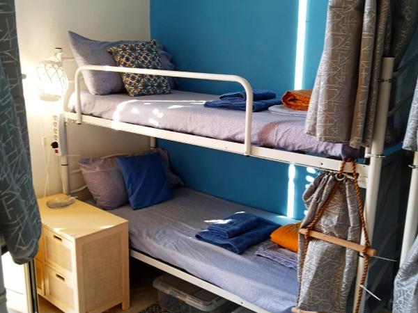 Casa Amari alla Zisa HOSTEL : photo 2 de la chambre lit dans dortoir pour femmes de 6 lits