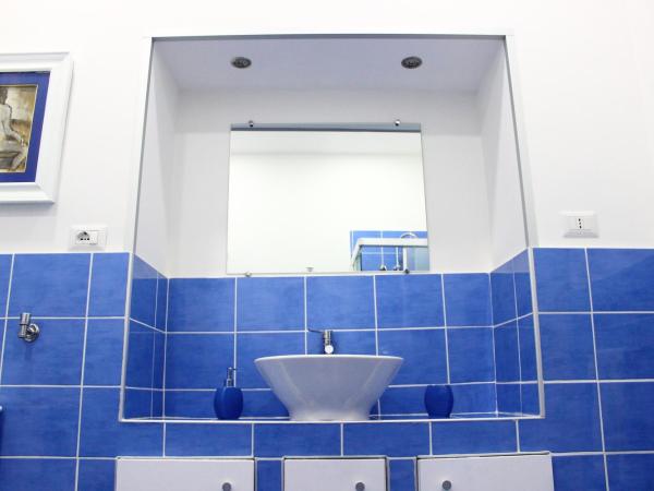 Palazzo San Vincenzo : photo 3 de la chambre chambre double avec salle de bains privative