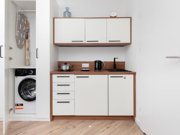 Browar Gdański by Noclegi Renters : photo 7 de la chambre studio supérieur avec balcon