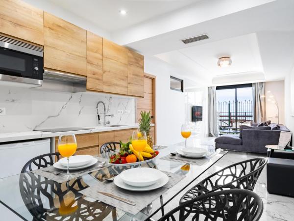 Puerto Banús Beach Apartments : photo 2 de la chambre appartement - vue sur mer