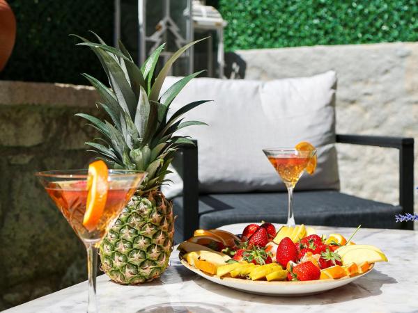 Lulja Alaçatı - Adults Only : photo 1 de la chambre chambre double deluxe avec terrasse