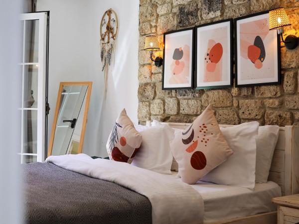 Lulja Alaçatı - Adults Only : photo 8 de la chambre chambre double deluxe avec terrasse