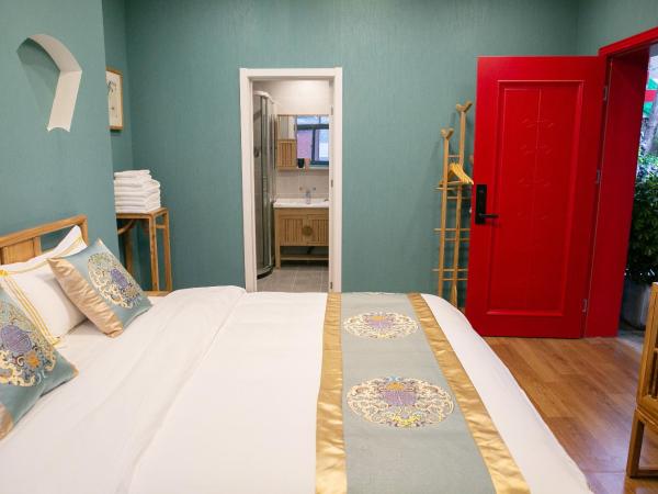 Rong Hotel - Beijing Nanluoguxiang Branch : photo 5 de la chambre chambre familiale cour