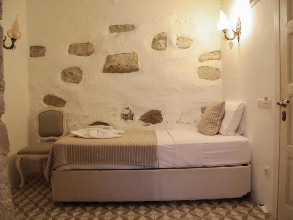 Filizce Alaçatı : photo 2 de la chambre chambre triple