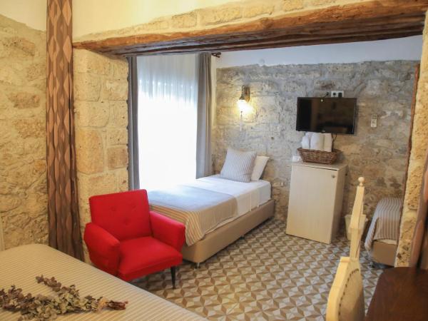 Filizce Alaçatı : photo 1 de la chambre chambre quadruple