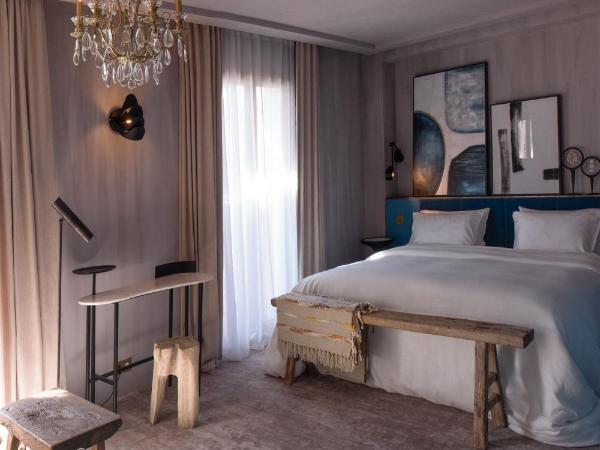 Unique Boutique Hotel Antibes Juan-les-Pins : photo 3 de la chambre chambre double ou lits jumeaux avec terrasse