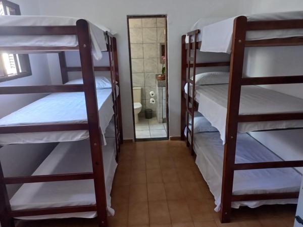 FlordÁfrica espaço de convivência e hospedagem : photo 3 de la chambre lit superposé dans dortoir pour femmes