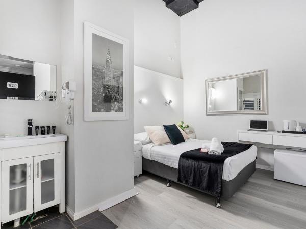 Airport Hotel Sydney : photo 1 de la chambre chambre supérieure lit queen-size