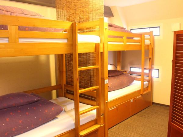 K's House Tokyo Oasis - Quality Hostel in Asakusa : photo 8 de la chambre chambre familiale avec balcon