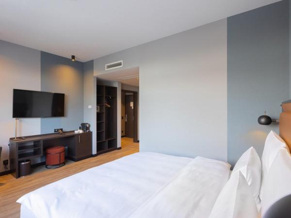 TITANIC Comfort Kurfürstendamm : photo 2 de la chambre chambre lit king-size standard