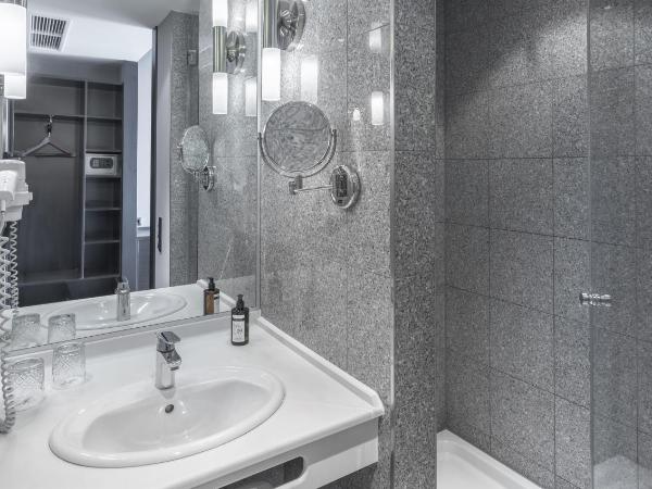 TITANIC Comfort Kurfürstendamm : photo 4 de la chambre chambre lit king-size standard