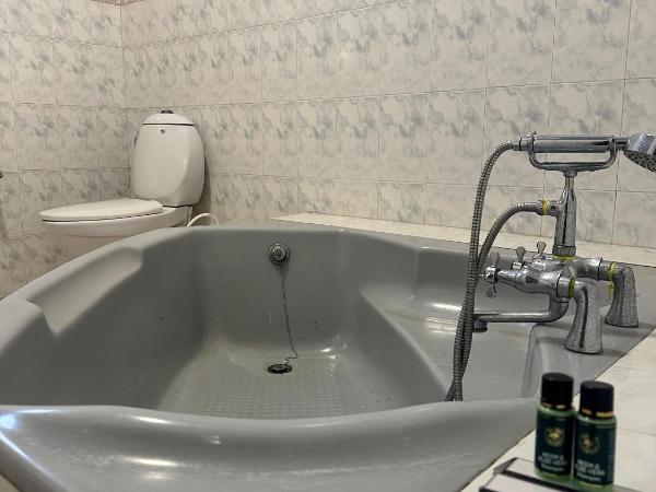 BRICK CASTLE : photo 4 de la chambre chambre lit king-size