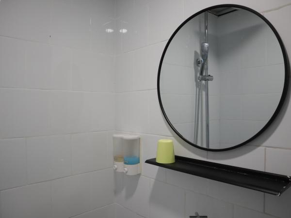 Hoi To Hostel : photo 5 de la chambre chambre lits jumeaux