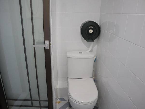 Hoi To Hostel : photo 7 de la chambre chambre lits jumeaux