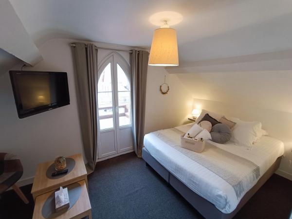 Chambres d'Hôtes La petite Salamandre : photo 1 de la chambre studio avec bain à remous