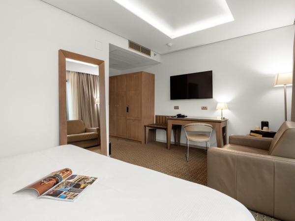 Hotel Royal Prague : photo 8 de la chambre chambre double ou lits jumeaux avec balcon