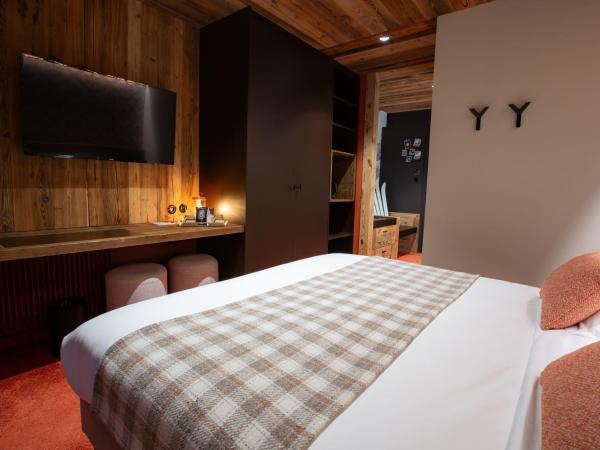 Hôtel Névé : photo 3 de la chambre chambre double ou lits jumeaux deluxe avec balcon