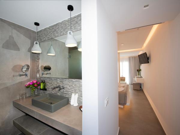 Aeolos Resort : photo 5 de la chambre aile lumière du jour - suite supérieure avec vue sur jardin