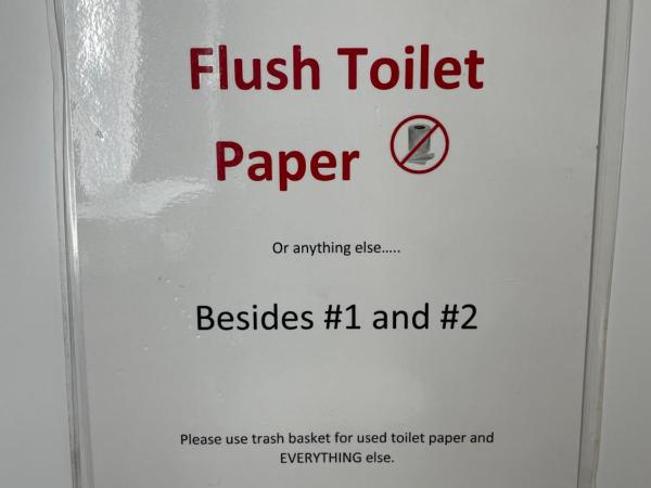 Unique Houseboat Modern and New : photo 8 de la chambre bungalow - front de mer