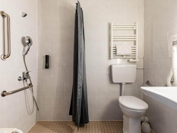 B&B HOTEL Colmar Lumière : photo 2 de la chambre chambre double - accessible aux personnes à mobilité réduite