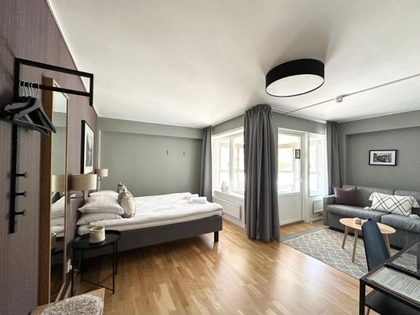 Linnéplatsens Hotell & Vandrarhem : photo 2 de la chambre chambre quadruple standard avec salle de bains commune