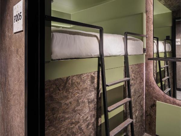 The Usual Rotterdam : photo 3 de la chambre the double pod (6m2) with shared bathroom