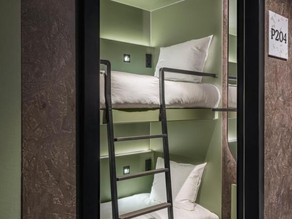 The Usual Rotterdam : photo 10 de la chambre the twin pod (4m2) with shared bathroom