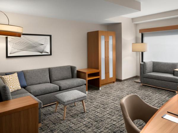 Hyatt Place Denver Cherry Creek : photo 2 de la chambre suite 1 chambre avec 2 lits queen-size et canapé-lit