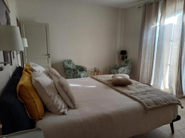 Le Mas Joséphine : photo 3 de la chambre chambre double - vue sur jardin