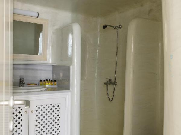 Strogili : photo 4 de la chambre appartement traditionnel supérieur – vue sur caldeira (2-3 adultes) – annexe