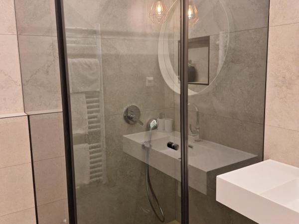 Accommodation Iva : photo 8 de la chambre chambre double - vue sur mer