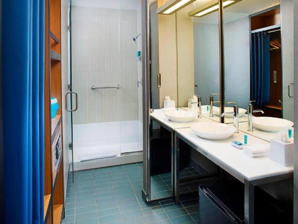 Aloft Philadelphia Airport : photo 2 de la chambre chambre lit king-size standard