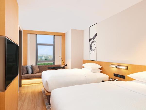 Fairfield by Marriott Guangzhou Konggang : photo 1 de la chambre chambre lits jumeaux standard