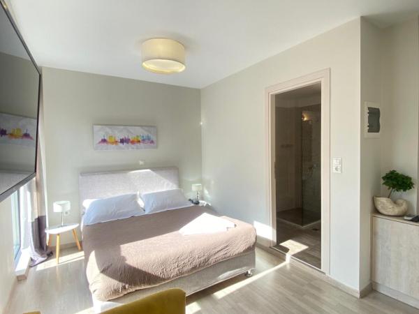 Tins Hotel City - Athens : photo 2 de la chambre suite lit king-size