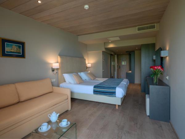 Kyma Suites Beach Hotel : photo 5 de la chambre suite junior avec bain à remous - vue sur mer