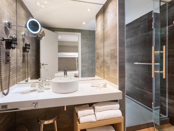 Catalonia Giralda : photo 5 de la chambre chambre familiale