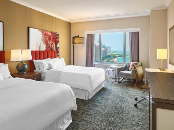 The Westin Michigan Avenue Chicago : photo 1 de la chambre grande chambre de luxe avec 2 lits doubles - vue partielle sur lac