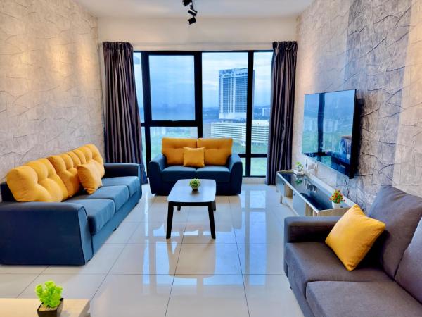 MidValley Southkey Mosaic 6-9pax Netflix-SmartTV70inch : photo 2 de la chambre appartement 2 chambres