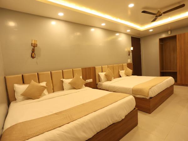 Hotel Trinay : photo 3 de la chambre chambre familiale