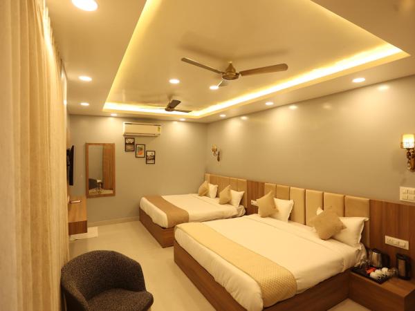 Hotel Trinay : photo 4 de la chambre chambre familiale