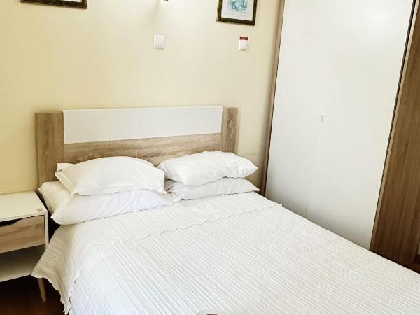 Central Guest House : photo 1 de la chambre chambre double