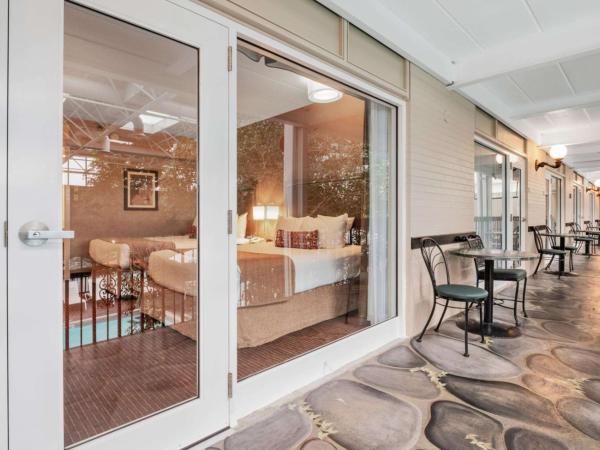 Best Western Plus Cairn Croft Hotel : photo 3 de la chambre chambre queen avec 2 lits queen-size et vue sur la cour 