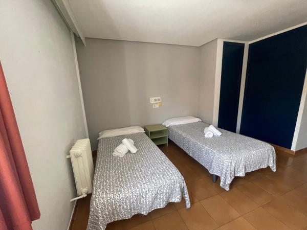 Residencia Universitaria Aula Rector : photo 1 de la chambre chambre lits jumeaux