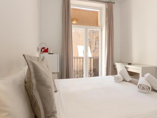 Hotel La Milagrosa : photo 2 de la chambre chambre double ou lits jumeaux